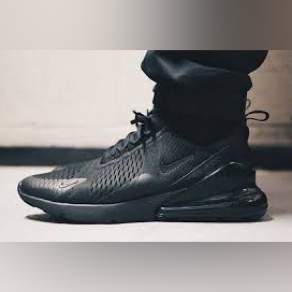 Nike Air Max 270 - Picture 8 of 9